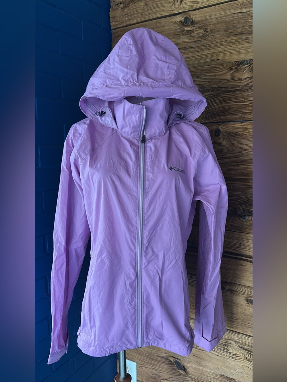 Columbia Women's Light lavender Hooded Windbreaker rain Jacket